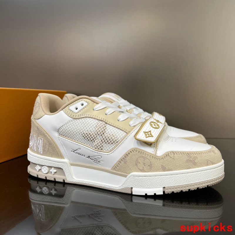 TRTOK - LOV Trainers - 070