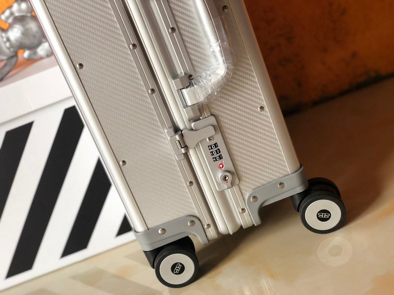 BFW3 - Mix Luggages - 404