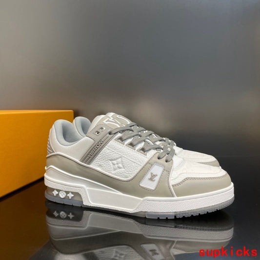 TRTOK - LOV Trainers - 075